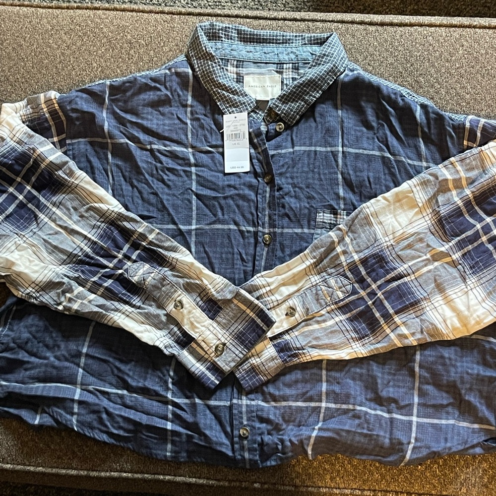 American Eagle button up shirt